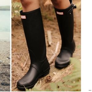 Hunter Original Tall Waterproof Rain Boot, Size 6